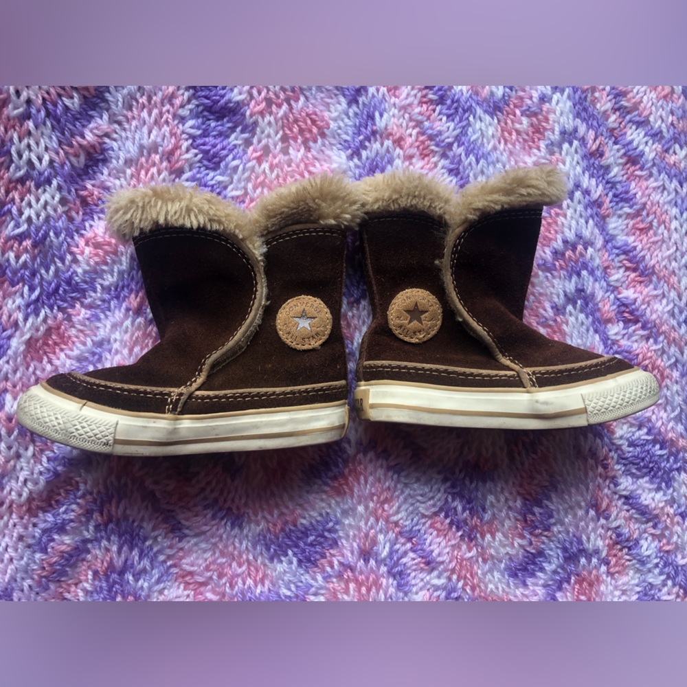 Brown Suede Converse Toddler Boots; size 5